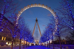 800px-London_Eye_Twilight_April_2006